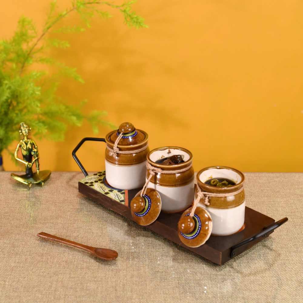 Moorni Chatore Barni Set with Stylish Wooden Tray