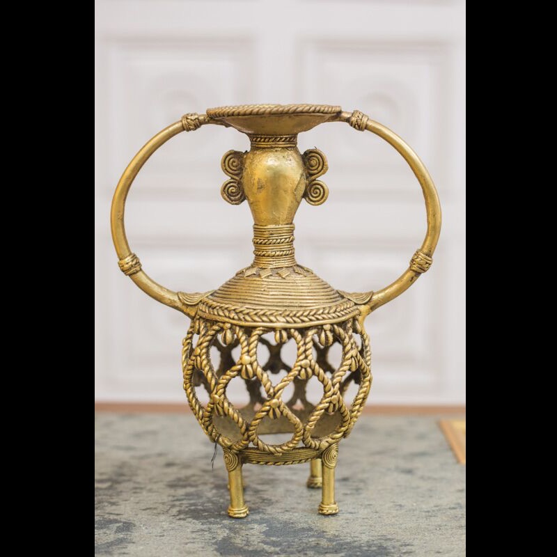 Madir Round Candle Holder in Dhokra Work